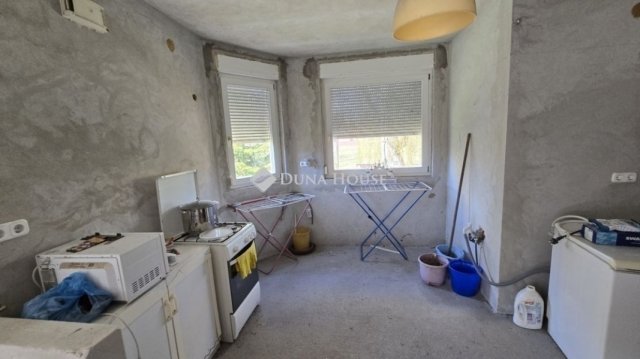 Eladó családi ház, Pátyon 139.5 M Ft, 6 szobás