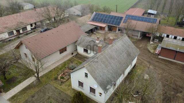 Eladó családi ház, Bócsán 105 M Ft, 7 szobás