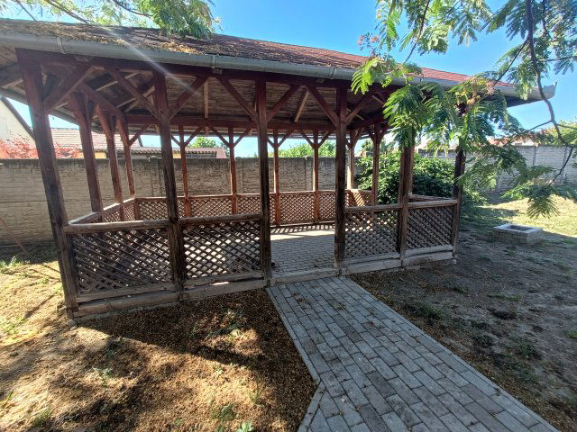 Eladó családi ház, Ráckeresztúron 66.5 M Ft, 2 szobás