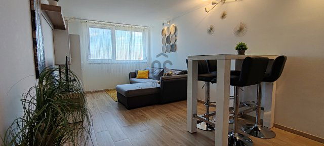 Eladó nyaraló, Siófokon 73.5 M Ft, 2 szobás