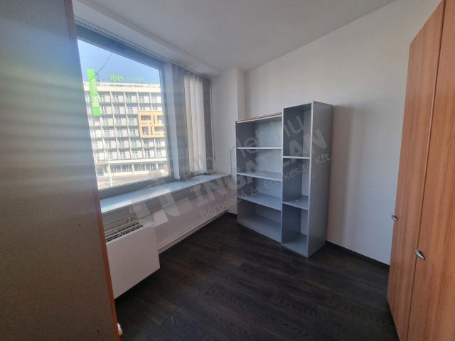 Kiadó téglalakás, albérlet, IX. kerületben, Boráros téren