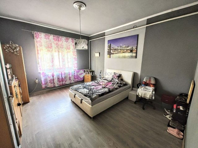 Eladó mezogazdasagi ingatlan, Szatymazon 70.1 M Ft, 4 szobás