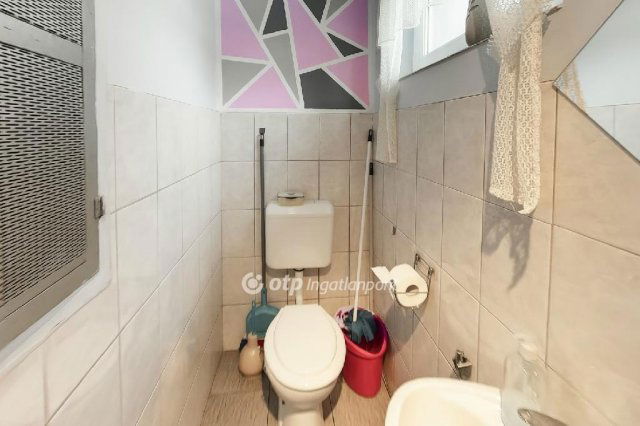 Eladó családi ház, Ráckeresztúron 87 M Ft, 5 szobás