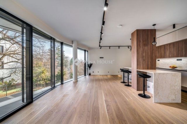 Eladó téglalakás, Budapesten, XII. kerületben 399 M Ft, 4 szobás