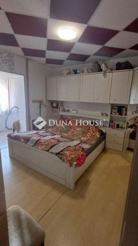 Eladó téglalakás, Budapesten, IV. kerületben 69.9 M Ft, 3 szobás