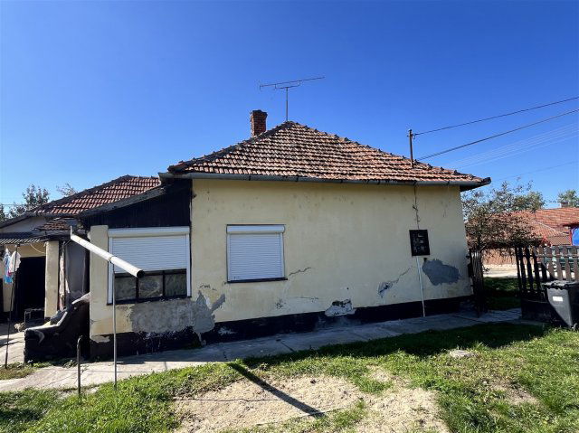 Eladó családi ház, Sarkadon 8.5 M Ft, 4 szobás
