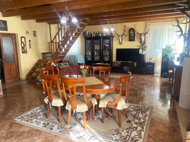 Eladó családi ház, Gönyűn 99.99 M Ft, 5 szobás