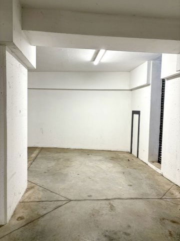 Eladó garázs, Debrecenben 10 M Ft / költözzbe.hu