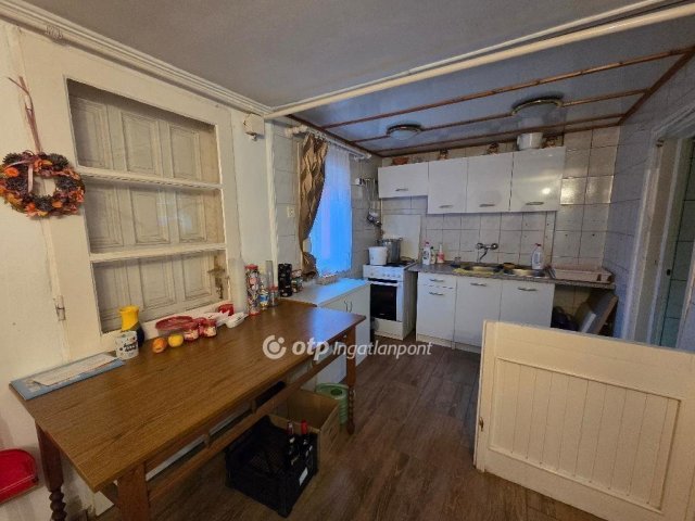 Eladó családi ház, Mezőhegyesen 35 M Ft, 5 szobás