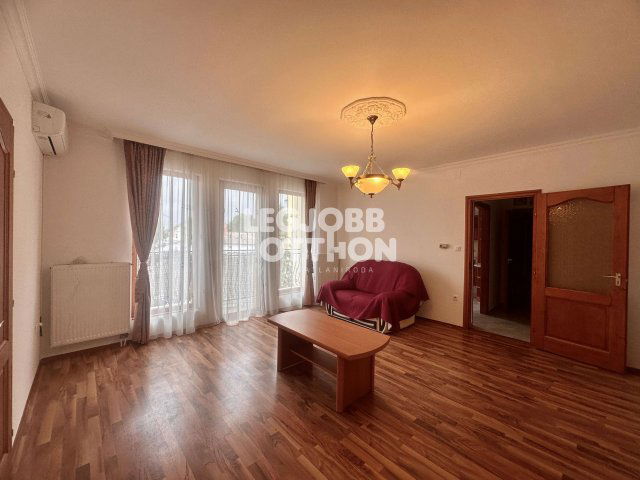 Kiadó téglalakás, albérlet, Cegléden 180 E Ft / hó, 1 szobás