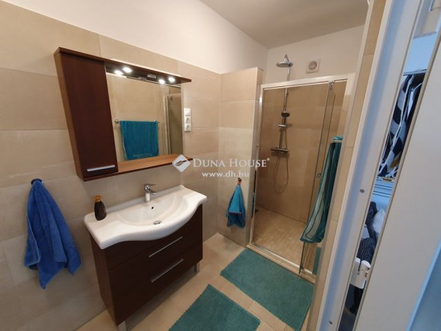 Eladó családi ház, Siófokon 385 M Ft, 7 szobás