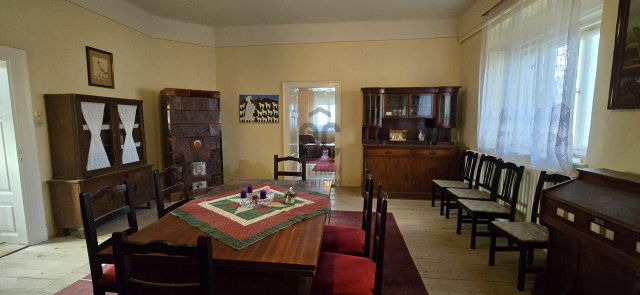 Eladó családi ház, Tolnán 49.9 M Ft, 5 szobás