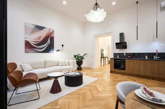 Eladó téglalakás, Budapesten, VI. kerületben 189 M Ft, 3 szobás