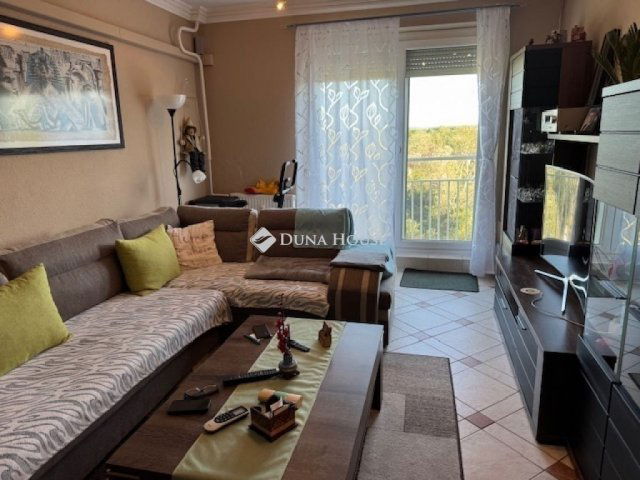 Eladó panellakás, Budapesten, III. kerületben 73.9 M Ft