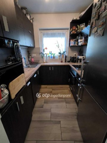Eladó sorház, Vácon 95 M Ft, 2+1 szobás / költözzbe.hu