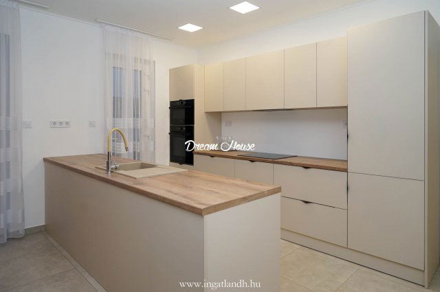 Kiadó ikerház, albérlet, Nyíregyházán 350 E Ft / hó, 4 szobás