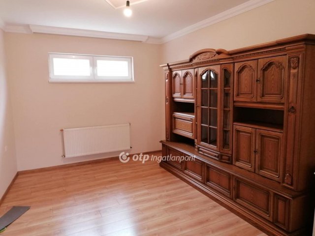 Eladó családi ház, Hajdúböszörményen 98 M Ft, 4 szobás