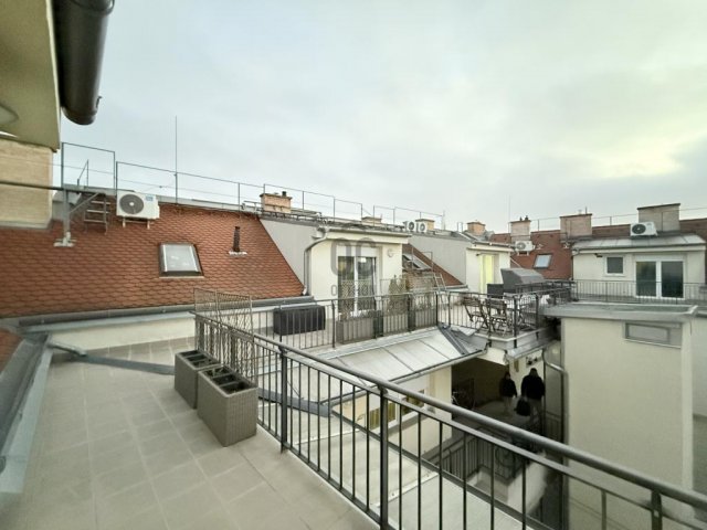 Eladó téglalakás, Budapesten, VI. kerületben 139.9 M Ft