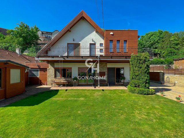 Eladó családi ház, Balatonalmádiban 264.9 M Ft, 6 szobás