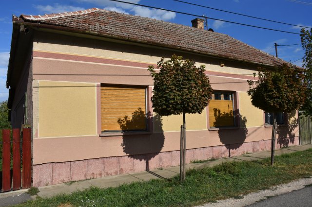 Eladó családi ház, Törökszentmiklóson 29.9 M Ft, 6 szobás