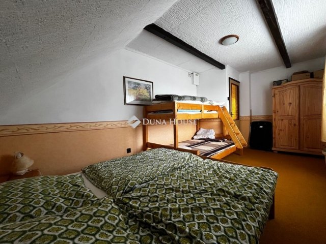 Eladó családi ház, Mohácson 89 M Ft, 6 szobás