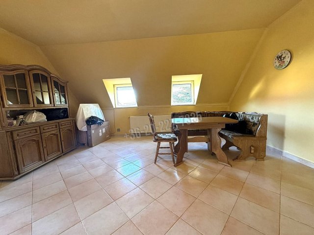 Eladó családi ház, Szigetszentmiklóson 94.9 M Ft, 5 szobás