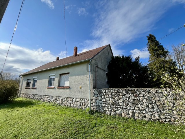 Eladó családi ház, Ugodon 31.5 M Ft, 3 szobás