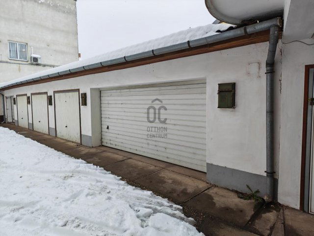 Eladó garázs, Cegléden 21.8 M Ft / költözzbe.hu