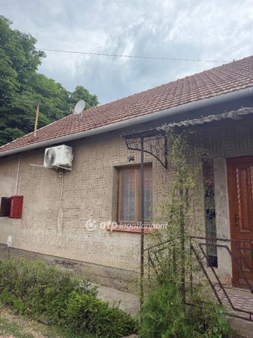 Eladó családi ház, Mezőberényben 28 M Ft, 3 szobás