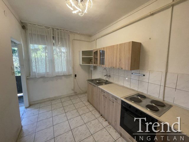 Eladó téglalakás, Dunaújvárosban 15.5 M Ft, 1 szobás