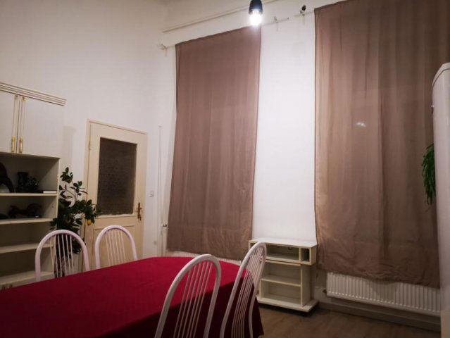 Eladó téglalakás, Budapesten, VI. kerületben 66.9 M Ft, 3 szobás