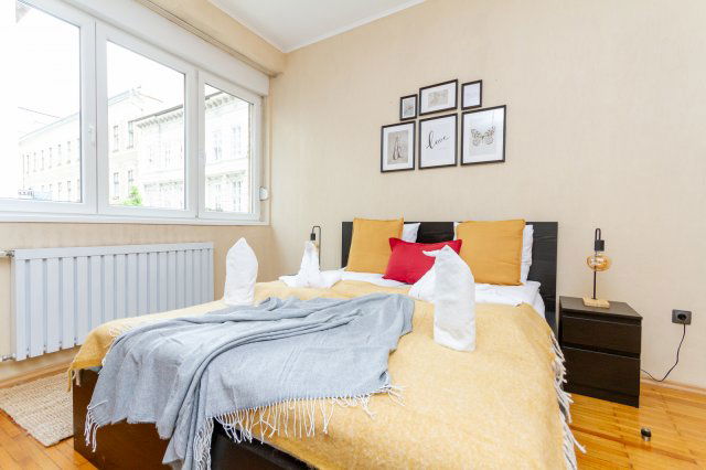 Eladó téglalakás, Budapesten, V. kerületben, Irányi utcában