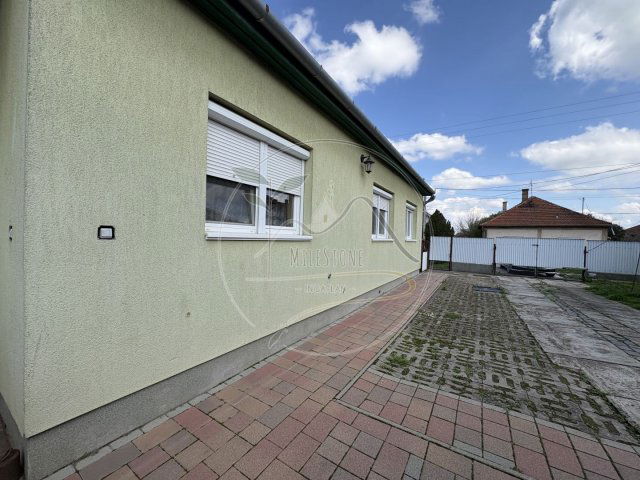 Eladó családi ház, Gyulán 55 M Ft, 4 szobás