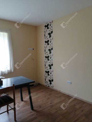 Eladó családi ház, Tornyiszentmiklóson 19.9 M Ft, 4 szobás