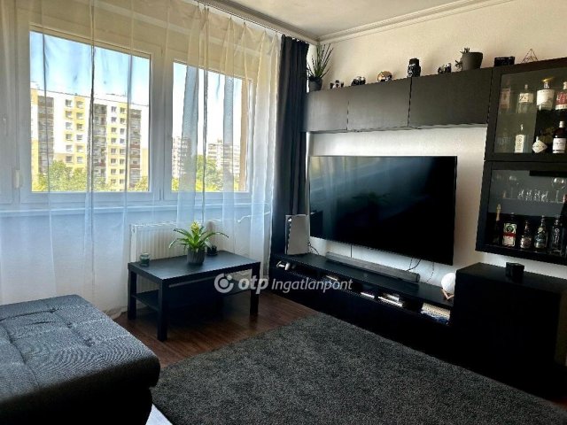 Eladó panellakás, Budapesten, XX. kerületben 56.5 M Ft, 2 szobás