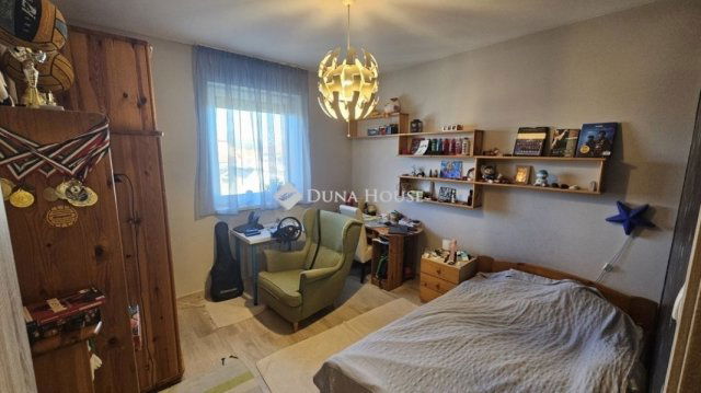 Eladó családi ház, Gyálon 157.5 M Ft, 5 szobás