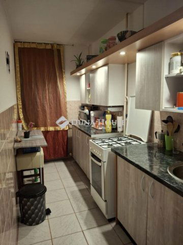 Eladó panellakás, Pétfürdőn 36 M Ft, 1 szobás