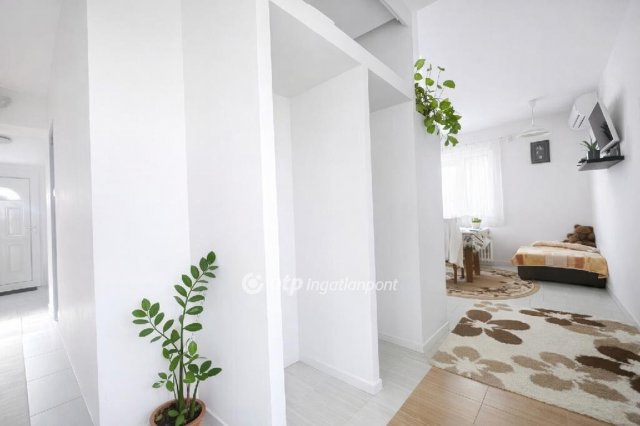 Eladó családi ház, Hosszúpályin 36.5 M Ft, 2 szobás