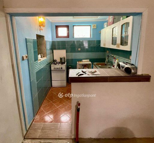 Eladó családi ház, Adásztevelen 28.9 M Ft, 2 szobás