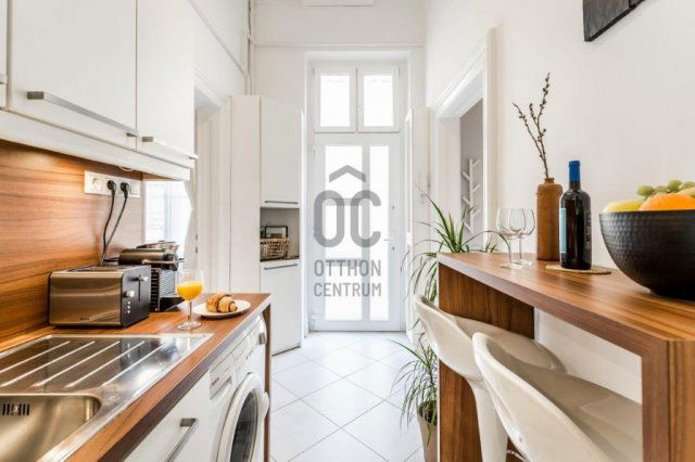 Eladó téglalakás, Budapesten, VII. kerületben 69.5 M Ft