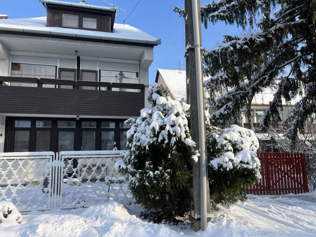 Eladó családi ház, Békéscsabán 75.5 M Ft, 5 szobás