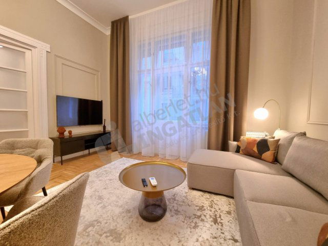 Kiadó téglalakás, albérlet, VI. kerületben, Székely Mihály utcában