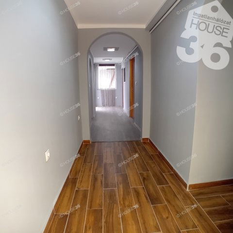 Eladó családi ház, Őcsényen 26.9 M Ft, 3 szobás