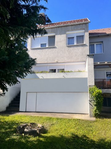 Eladó téglalakás, Zircen 59 M Ft, 4 szobás