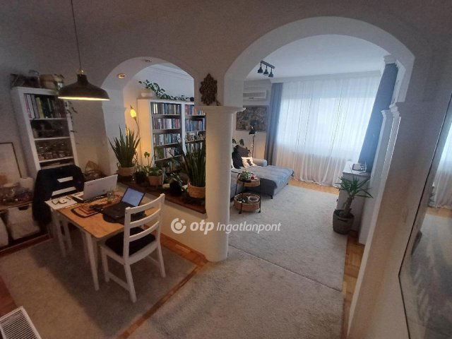 Eladó téglalakás, Szigetszentmiklóson 62 M Ft, 2+1 szobás