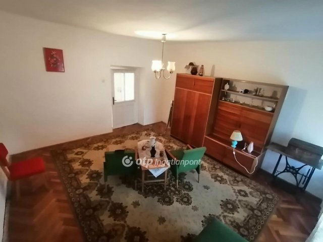 Eladó családi ház, Kiskőrösön 25 M Ft, 2 szobás