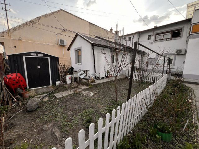 Eladó családi ház, Budapesten, XXII. kerületben, Csap utcában