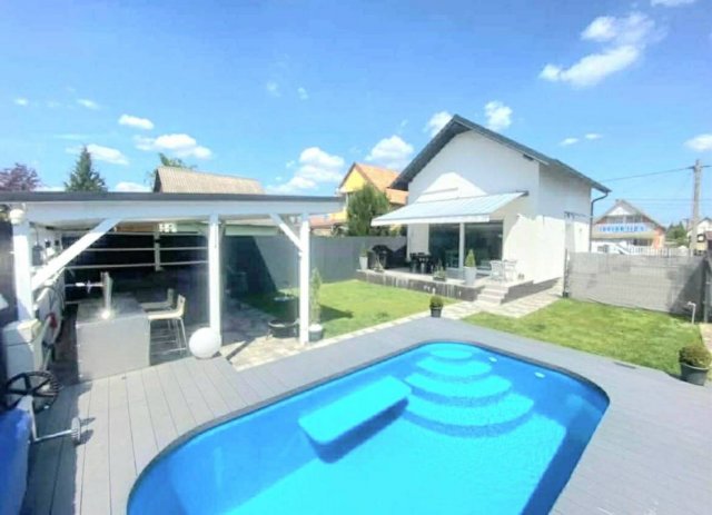 Eladó családi ház, Tóalmáson 79.95 M Ft, 1+1 szobás
