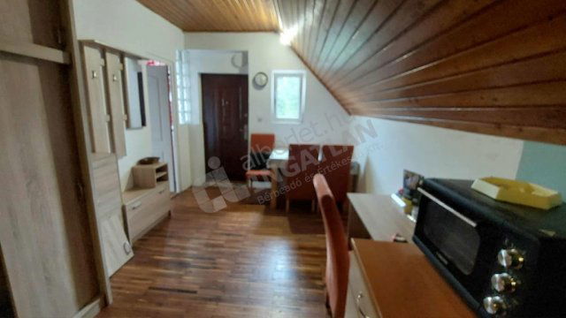 Kiadó családi ház, albérlet, XVI. kerületben, Hermina úton