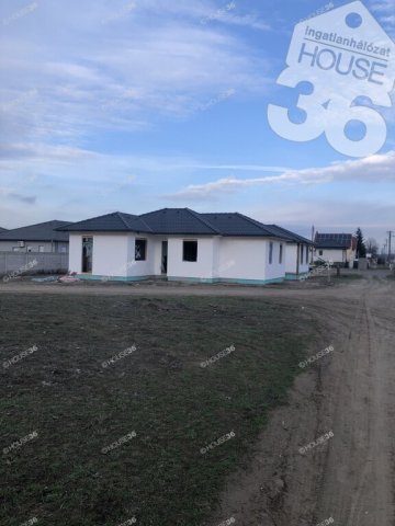 Eladó családi ház, Kecskeméten 105 M Ft, 4 szobás